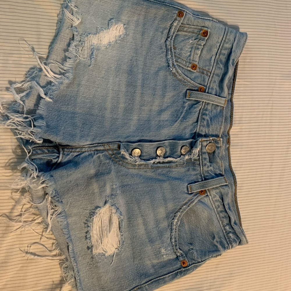 Levi’s shorts 501